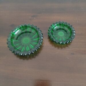 Vintage Hazel Atlas 19602 Daisy Green Glass Ash Tray Set Of Two